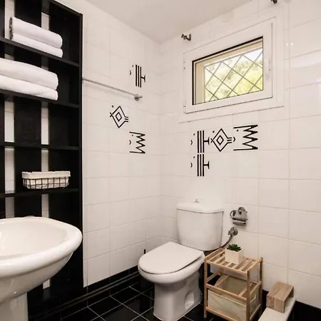 Vila Zavria *
